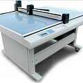 Планшетный режущий плоттер